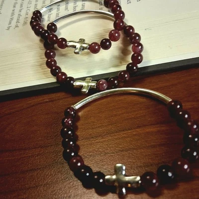 Beautiful Silver Cross And Natural Garnet Stone Stretchy Wrist Bracelet Unisex - Image 1 of 4