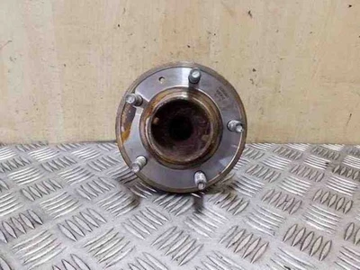 Chevrolet Orlando J309 Wheel Hub Spindle Rear Left 2.0 Diesel 120kw 26168441 - Image 1 of 4