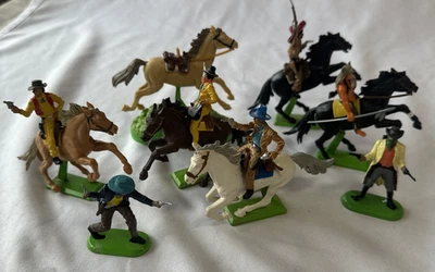 Juego de 8 bases metálicas Britains LTD Deetail Wild West 1971 (G3) Foto 1 de 4