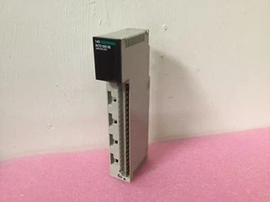 Schneider TSX Quantum 140 ACO 020 00 Analog Output module no terminal block - Picture 1 of 4