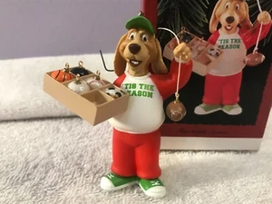 Christmas ornament Hallmark fan-tastic season dog hanging sports orn CH5662 - Picture 1 of 7