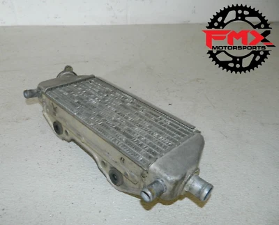 98 Kawasaki Kx125 destro, radiador, lado de preenchimento - Imagem 1 de 2