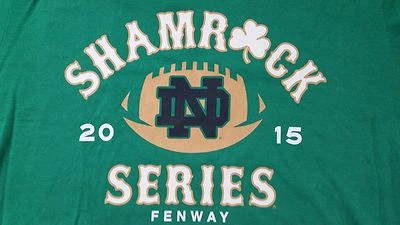 Camiseta grande Boston College vs Notre Dame 2015 Shamrock Series Fenway Park Go Irish Foto 1 de 3