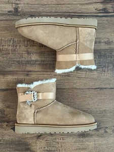 UGG Mini Side Brooch Bling 'Chestnut' (size us wmns 8) - Picture 1 of 6
