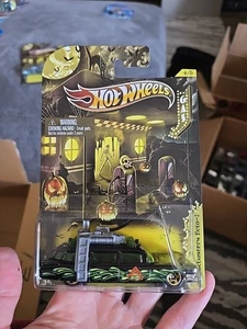 Hot Wheels Halloween Ghostbusters ECTO-1 #4/5 E29 - Picture 1 of 7