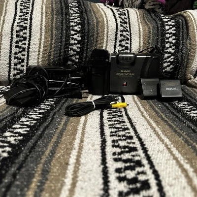 Sharp Viewcam vl-e34 tested fully fuctional, battery, charger, power cable. - Image 1 of 4
