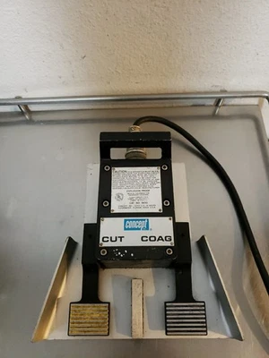 Pedal pedal monopolar Concept 9650 Cut Coag Foto 1 de 4