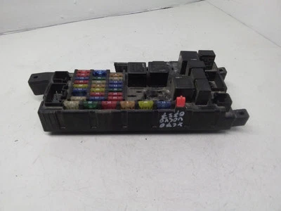 Cassetta fusibili VOLVO XC70 II 8637841 2.5 benzina 180kw 2002 27627766 - Immagine 1 di 4