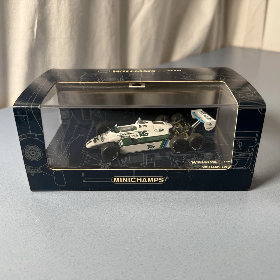Williams FW08B Test Car 1982 Williams F1 Team Minichamps 1:43 - Immagine 1 di 4