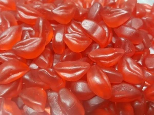 Cherry Lips Sweets - Picture 1 of 6