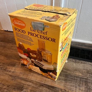 VTG Sunbeam Le Chef Food Processor New in box! 14-11 Complete Attachments 2.5 qt - Picture 1 of 9
