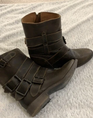 Zigi Niña Chucky Botas de Cuero 3 Hebillas Talla 7.5 Foto 1 de 4