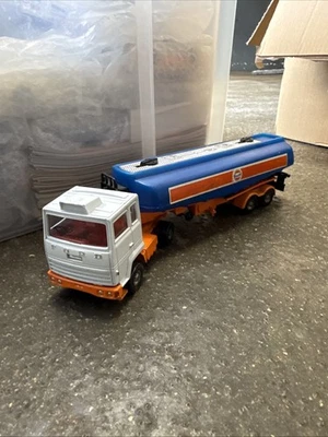 Corgi 1160 Ford Gulf Petrol Tanker boxed (B191) - Image 1 of 4