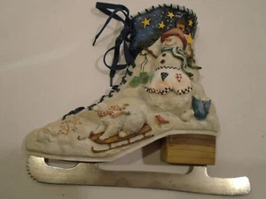 Christmas Wall Display Decor Resin Snowman Ice Skate Planter /pine greens - Picture 1 of 4