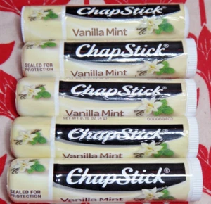 Balsamo labbra 5 tubi Chapstick vaniglia menta 0,15 once ~ SIGILLATO - Foto 1 di 2