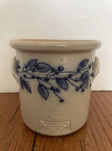 Vintage Salmon Falls Stoneware Pottery  BLUEBERRY VINE Double Handles  4-1/4" - Picture 1 of 8