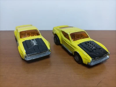 COPPIA MATCHBOX SUPERFAST 44 BOSS MUSTANG  1972 BASI DIFFERENTI MADE IN ENGLAND - Immagine 1 di 4
