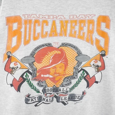 Tampa Bay Buccaneers Fútbol NFL Diseño Raro Camiseta Básica Ceniza HN3816 Foto 1 de 2