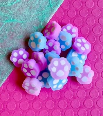 Nuevo MINI Juego de 18 Gomas de Borrar Pata de Perro Gato Azul Púrpura Rosa - Stocking Stuffer Foto 1 de 4