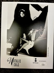 NATALIE COLE Signed Photo 8 X 10 auto “Electra Records Promo”JSA COA Certified. - Picture 1 of 6