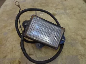 Deere TRS26 Schneefräse Scheinwerfer Baugruppe M95677 M95676 M111334 GEBRAUCHT KOSTENLOSER VERSAND - Bild 1 von 4