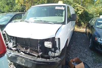 2017 Chevrolet Express 2500 Van 4.8L Engine Motor OEM 152K Miles - LKQ435648168 - Image 1 of 4