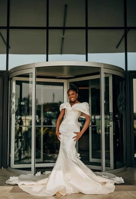 vestido de noiva tamanho 8 usado ($2800 no varejo) - Imagem 1 de 4