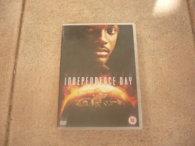 INDEPENDENCE DAY-Will Smith-Cert 12-REGION 2 DVD - Image 1 of 3