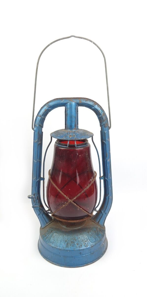 Dietz Monarch Lantern In Collectible Railroad Lanterns Dietz Monarch Lantern In Collectible Railroad Lanterns