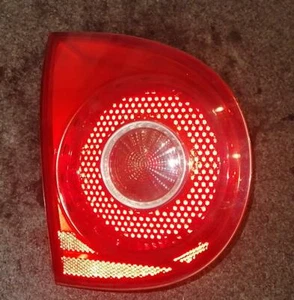 RICAMBI USATI, FANALINO INTERNO POSTERIORE SINISTRO VOLKSWAGEN GOLF 5 - Foto 1 di 3