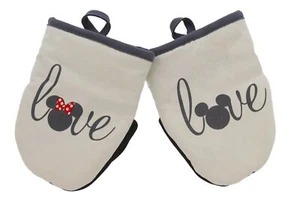 Guantes mini horno de cocina Disney de neopreno, 2 piezas 5,5"" x 7"" Mickey and Minnie Love - Imagen 1 de 7