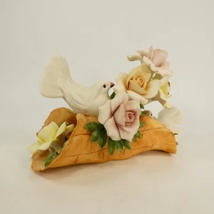Capodimonte Italien Porzellantauben & rosa & gelbe Blumen Herzstück SGJHQ - Bild 1 von 12