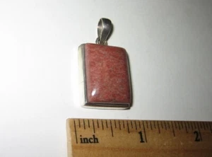 CIONDOLO 21mm x 16mm ARGENTO STERLING PIETRA TULITE MINERALE RETRO APERTO DALLA NORVEGIA - Foto 1 di 4