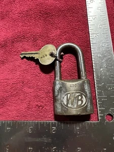 Vintage WB Wilson Bohannon Brass Padlock Lock with Key. - Picture 1 of 4