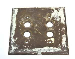 VINTAGE DOUBLE SWITCH PUSH BUTTON BRASS COVER SWITCH PLATE UNIQUE DESIGN - Picture 1 of 4