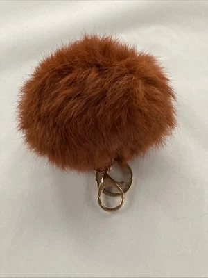 Chaveiro de pele Pom Pom ou chaveiro de carro. - Imagem 1 de 2