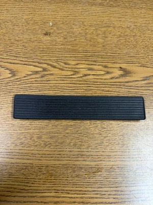 2009-2012 Dodge RAM 1500 Centre Haut Supérieur Bord Rangement Caoutchouc Bac OEM - Photo 1/4