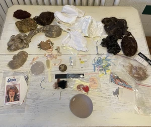 Vintage Puppe Lot Zubehör Perücke Haube Pastete Rollen Haar Reparatur Netze Augen Werkzeuge - Bild 1 von 8