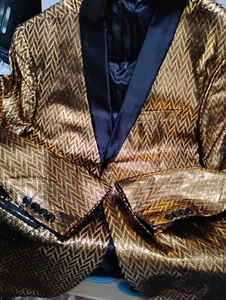 COOFANDY Sz L Fancy Gold Pattern Tuxedo Jacket with Black Lapels - Picture 1 of 6