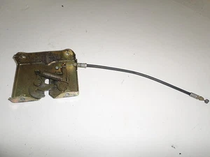 425 YAMATI EUROSTRADA 50 SEAT LOCK BRACKET - Bild 1 von 1