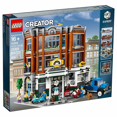 LEGO Creator Expert 10264 Corner Garage Recreate Classic 1950s Street Corner - Image 1 of 4