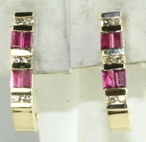 1990'S VTG 14K GOLD .75 CARAT DIAMOND RUBY EARRINGS - Image 1 of 2