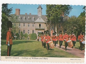 Vintage Postcard Williamsburg VA Virginia Queen's Guard College of William Mary - Picture 1 of 4