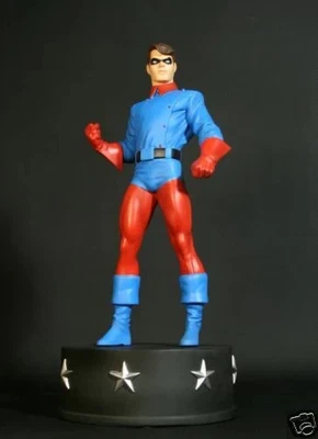 ESTATUA CLÁSICA DE BOWEN BUCKY, EL SOLDADO DE INVIERNO, CAPITÁN AMÉRICA Foto 1 de 3