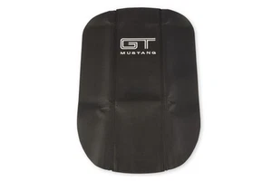 5R3Z-6306024-GT Drake Muscle Cars Consola Almohadilla Cubierta con Logo GT Negro - Imagen 1 de 5