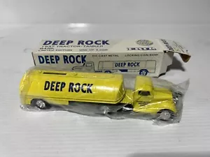 ERTL #9983 - Deep Rock 1937 Ford Tractor/Tanker Bank Limited Edition Die-Cast - Picture 1 of 2