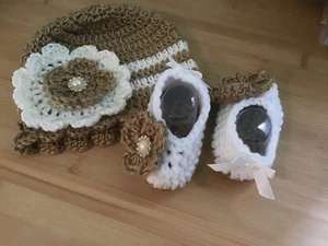 Baby Hat and Booties Set, Cappuccino And White, Size 1-3 Years - Picture 1 of 5