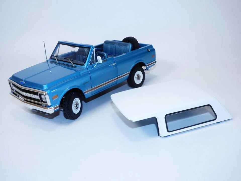 CHEVROLET BLAZER K5 bleu 1/18 - Image 1 of 1