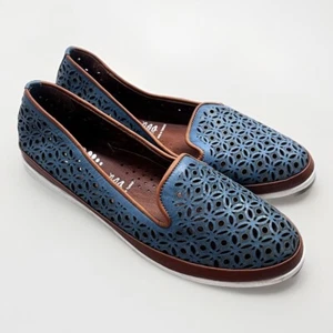 Women's Spring Step Blue Laser Geometric Cut Slip On Loafers Shoes Size 39 - Picture 1 of 12
