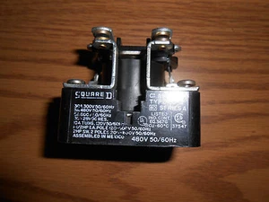 CONTACTOR DE ILUMINACIÓN SQUARE D 8501CO-7 30 AMP 300 VOLTIOS SERIE A - Imagen 1 de 1